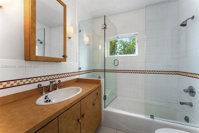 690 Warren Lane, Key Biscayne, FL 33149