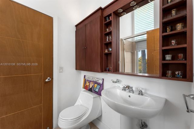 690 Warren Lane, Key Biscayne, FL 33149