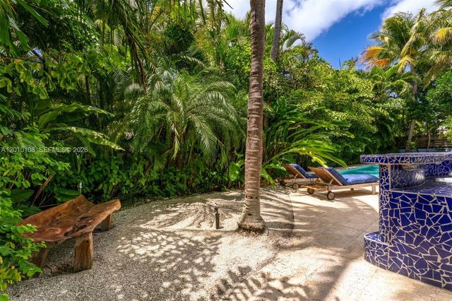690 Warren Lane, Key Biscayne, FL 33149