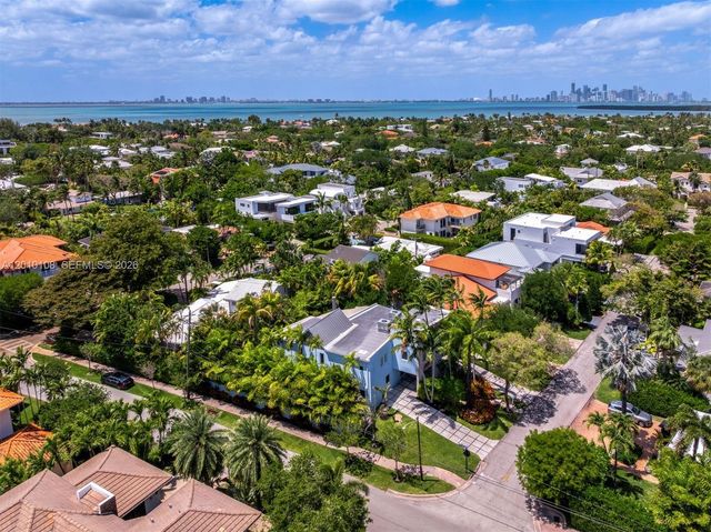 690 Warren Lane, Key Biscayne, FL 33149