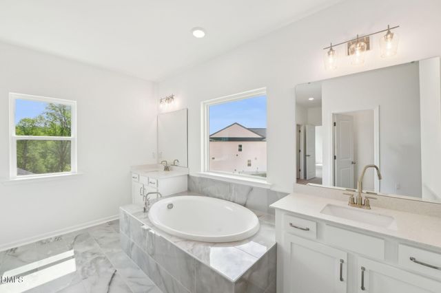 1521 Immagene Way 82, Fuquay Varina, NC 27526