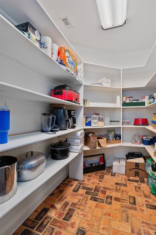 9463 Wrenwood Boulevard, Shreveport, LA 71106