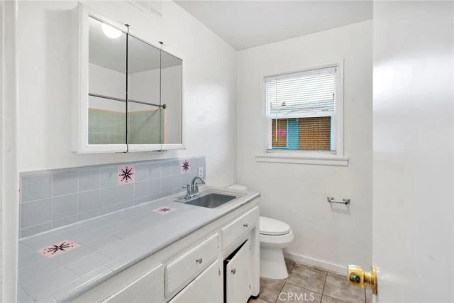 127 May Avenue, Barstow, CA 92311