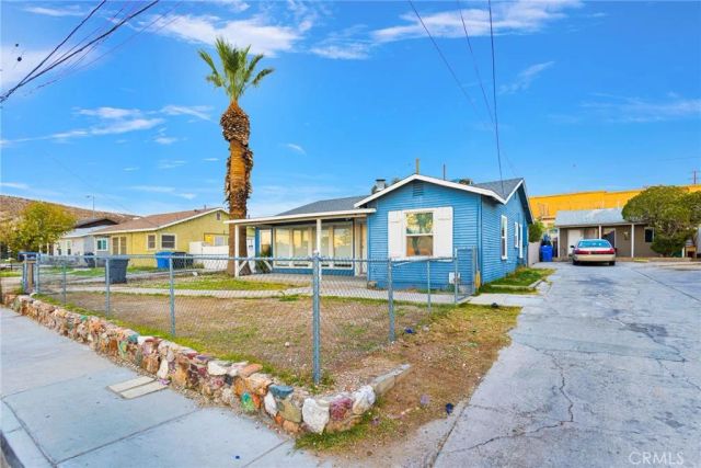 127 May Avenue, Barstow, CA 92311