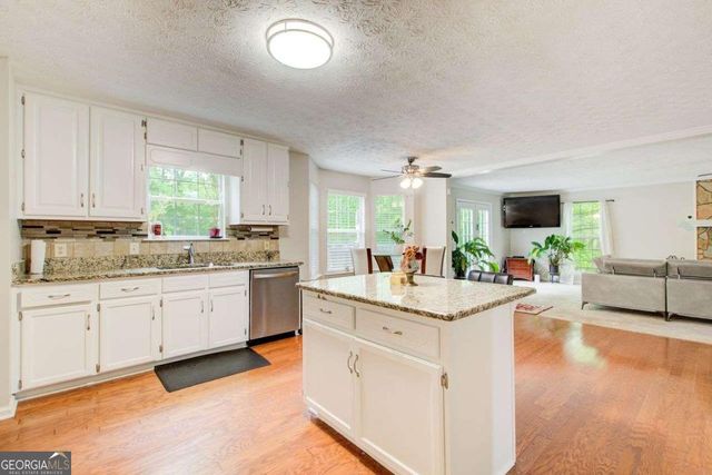 649 McKenzie Circle, Stockbridge, GA 30281
