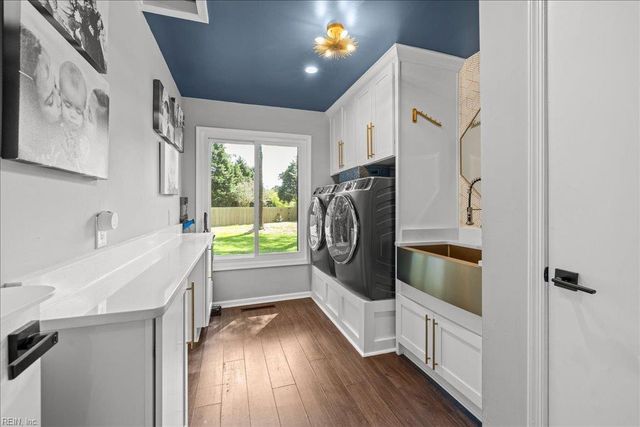 2504 Sevilla CT, Virginia Beach, VA 23456