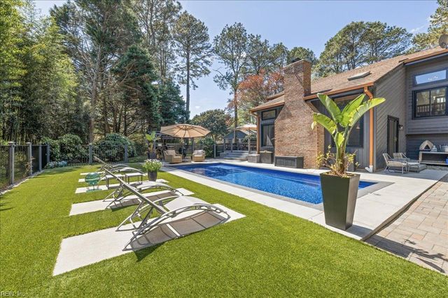 2504 Sevilla CT, Virginia Beach, VA 23456