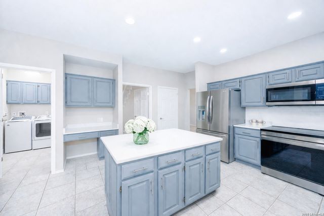 17911 Winter Hl, San Antonio, TX 78258