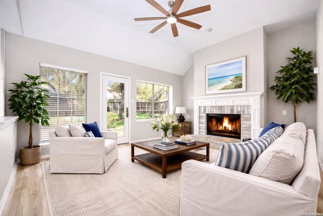 17911 Winter Hl, San Antonio, TX 78258