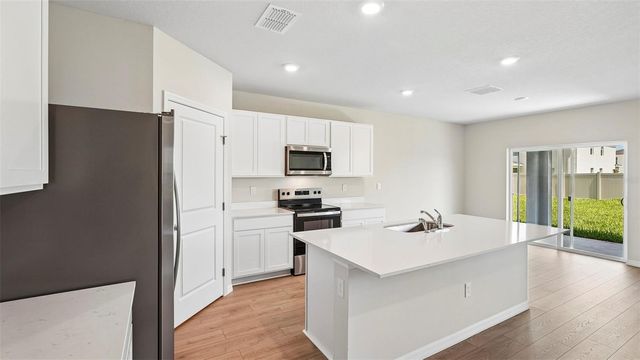 5423 SILVER MOONLIGHT DRIVE, Palmetto, FL 34221