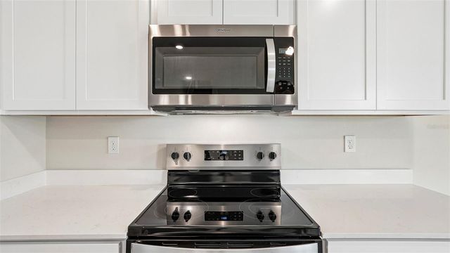 5423 SILVER MOONLIGHT DRIVE, Palmetto, FL 34221