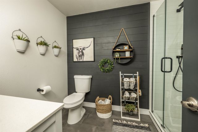 21411 N Spotted Rd, Deer Park, WA 99006