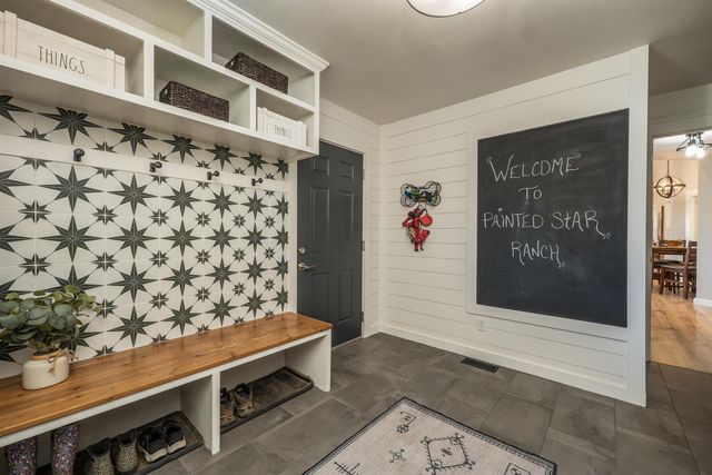 21411 N Spotted Rd, Deer Park, WA 99006