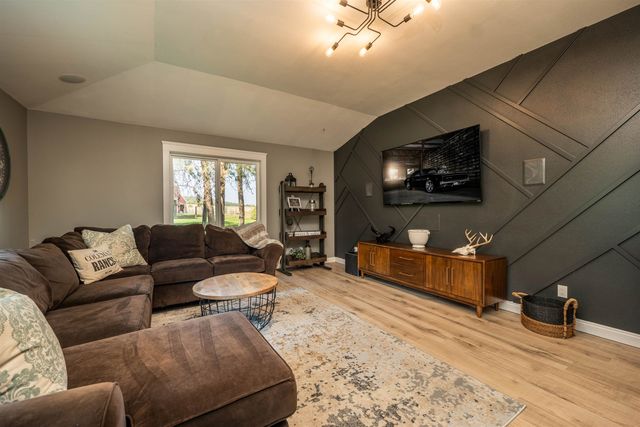 21411 N Spotted Rd, Deer Park, WA 99006