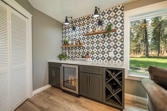 21411 N Spotted Rd, Deer Park, WA 99006