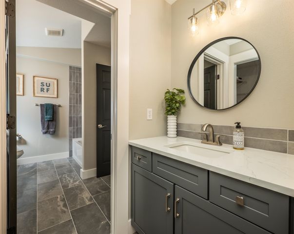 21411 N Spotted Rd, Deer Park, WA 99006