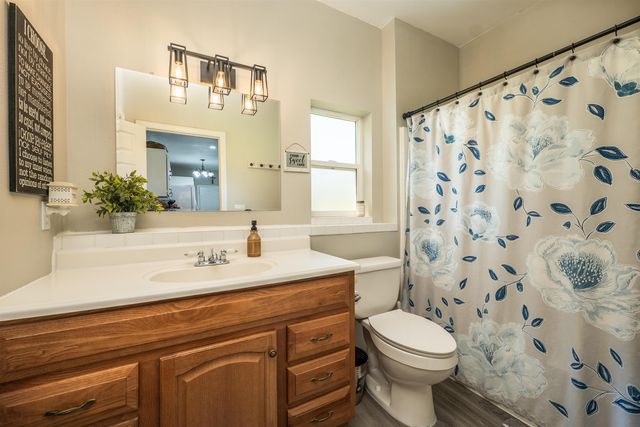 21411 N Spotted Rd, Deer Park, WA 99006