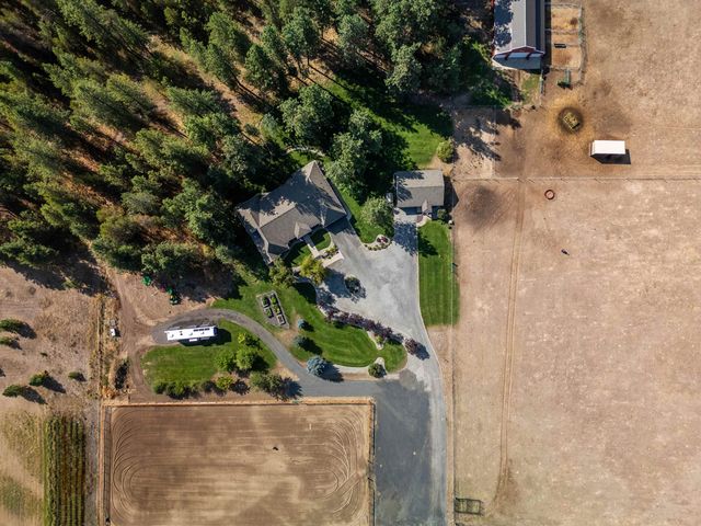 21411 N Spotted Rd, Deer Park, WA 99006