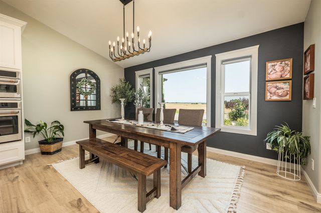 21411 N Spotted Rd, Deer Park, WA 99006