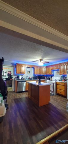 612 NW Stewart Street, Hartselle, AL 35622