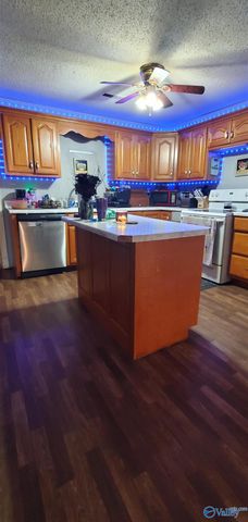 612 NW Stewart Street, Hartselle, AL 35622