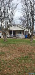 612 NW Stewart Street, Hartselle, AL 35622