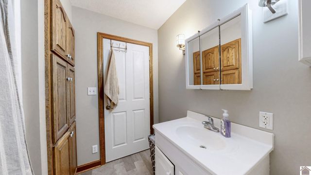 2214 Carol Drive, Murray, KY 42071