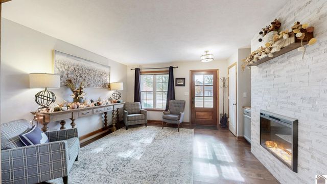 2214 Carol Drive, Murray, KY 42071