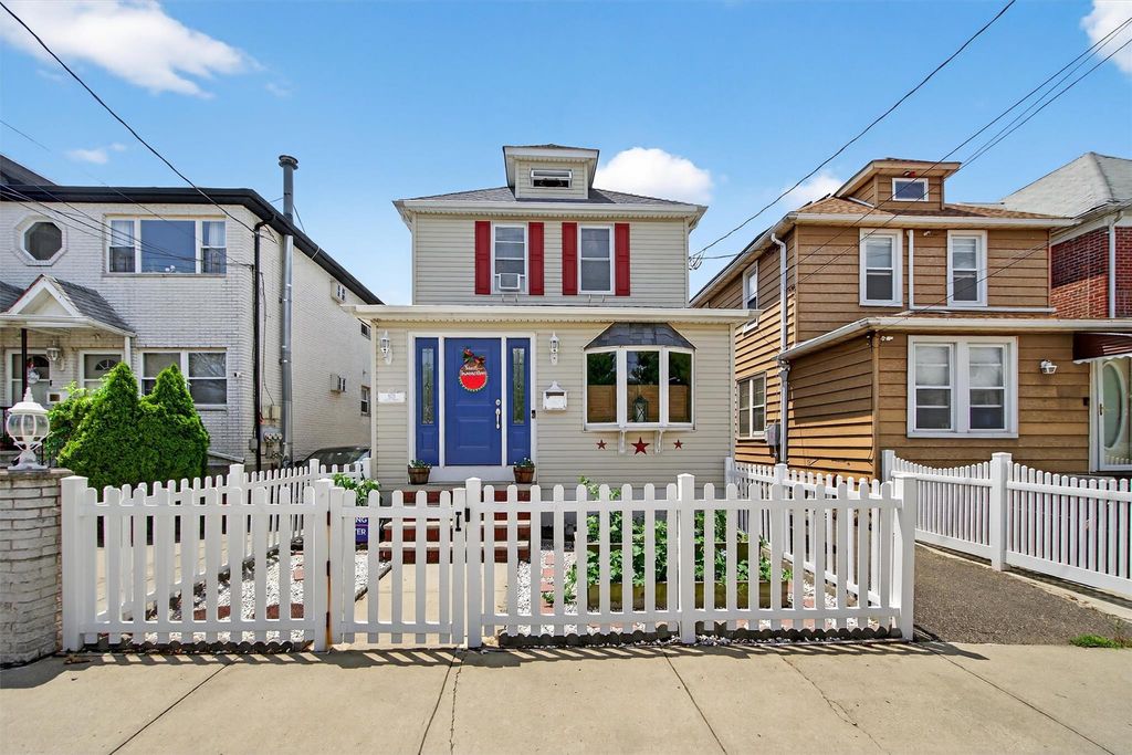 829 Logan Avenue, Bronx, NY 10465