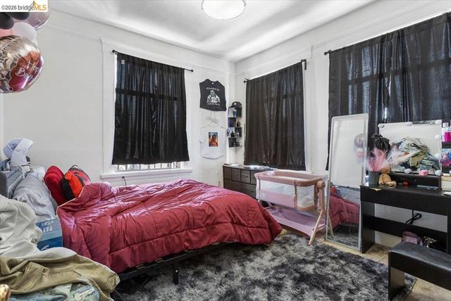 498 25th Street, Oakland, CA 94612