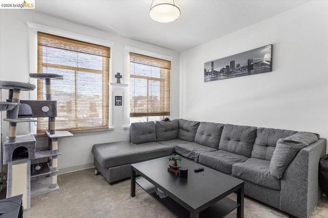 498 25th Street, Oakland, CA 94612