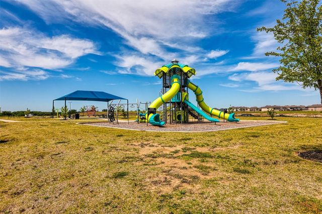 1717 Canals Drive, Little Elm, TX 75068