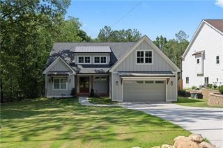 376 Hunnicutt SE Road, Mableton, GA 30126