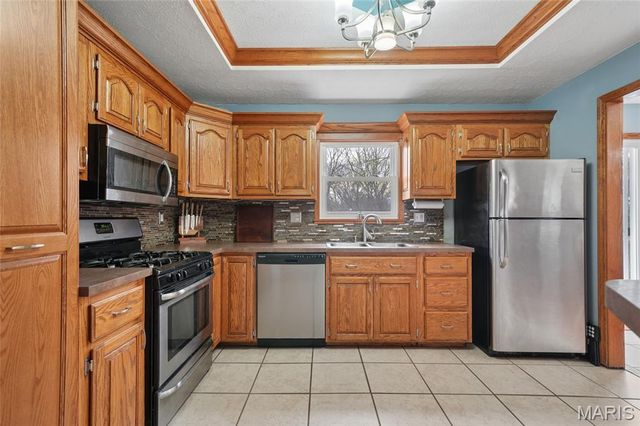 2332 Mickey Drive, High Ridge, MO 63049