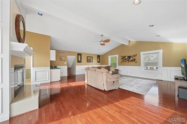 2332 Mickey Drive, High Ridge, MO 63049