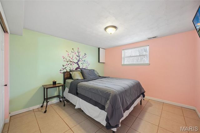 2332 Mickey Drive, High Ridge, MO 63049