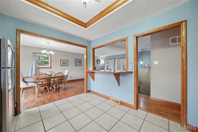 2332 Mickey Drive, High Ridge, MO 63049