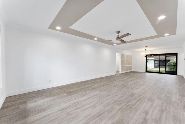 9840 Chestnut Tree Terrace A, Boynton Beach, FL 33436