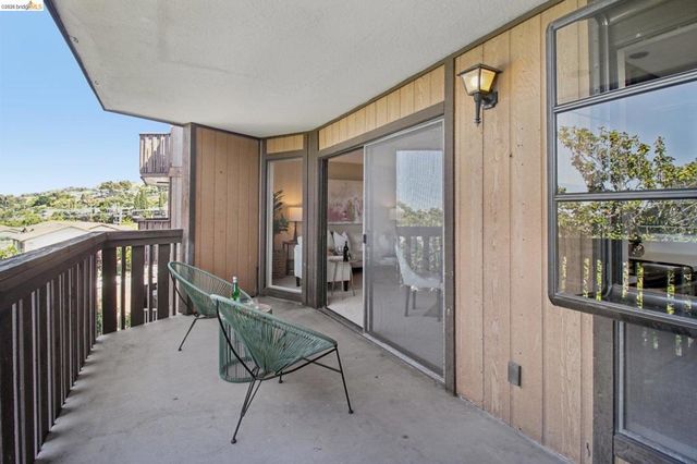 16363 Saratoga St 202E, San Leandro, CA 94578