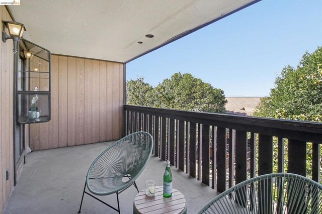 16363 Saratoga St 202E, San Leandro, CA 94578