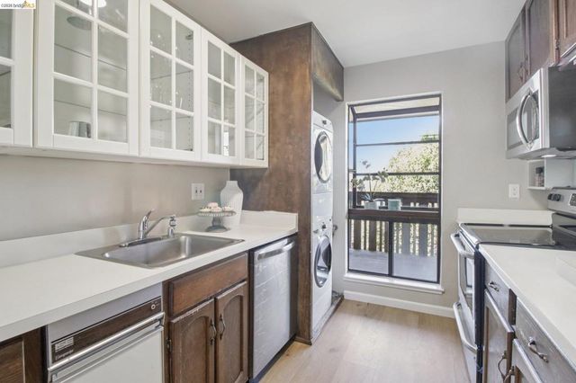 16363 Saratoga St 202E, San Leandro, CA 94578