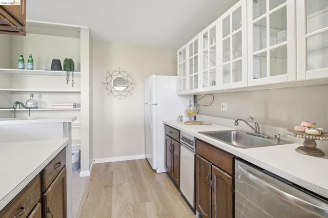 16363 Saratoga St 202E, San Leandro, CA 94578