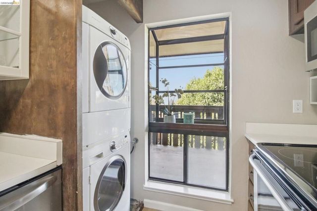 16363 Saratoga St 202E, San Leandro, CA 94578