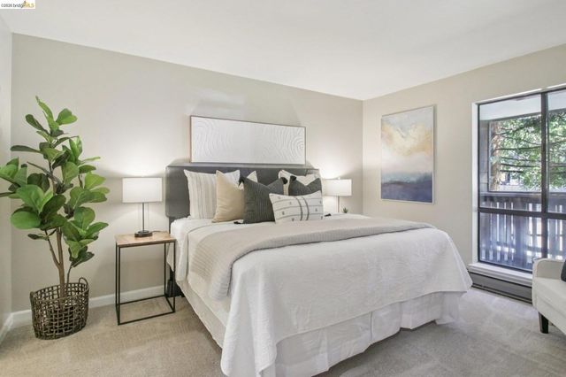 16363 Saratoga St 202E, San Leandro, CA 94578