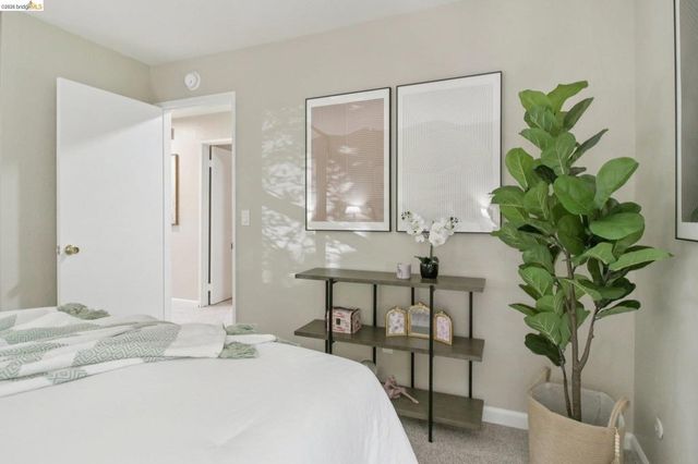 16363 Saratoga St 202E, San Leandro, CA 94578