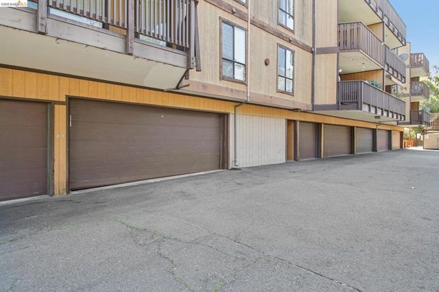 16363 Saratoga St 202E, San Leandro, CA 94578