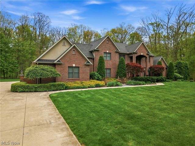 2520 Eastpoint Heights Drive SE, Howland, OH 44484