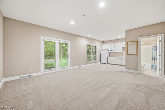 2520 Eastpoint Heights Drive SE, Howland, OH 44484