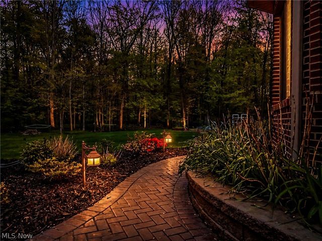 2520 Eastpoint Heights Drive SE, Howland, OH 44484