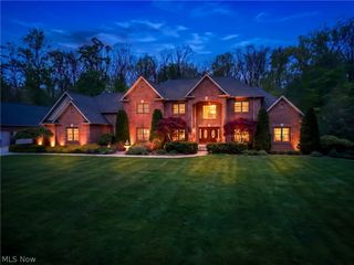 2520 Eastpoint Heights Drive SE, Howland, OH 44484